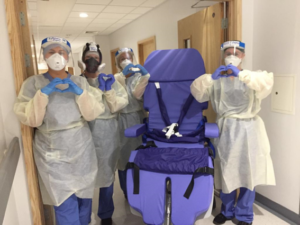 ICU-physio-team-saying-thank-you-for-chair