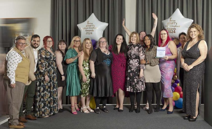 4C8A0939-Team-of-the-Year-Award-winner-Stroke-Team-Ward-6-presented-by-L-R-Karen-Dawber-and-Mel-Pickup